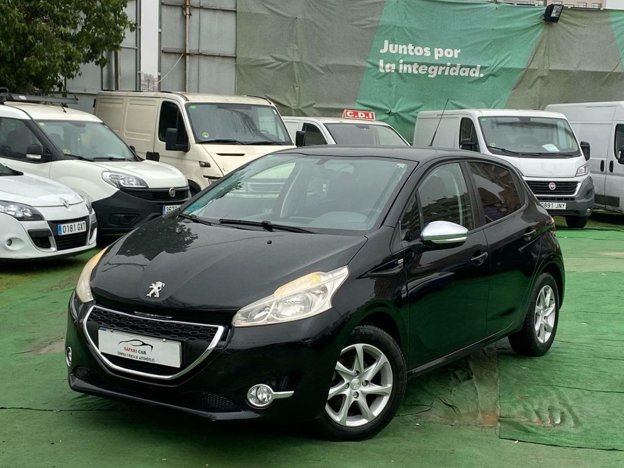Peugeot 208 1.2 82CV - Foto 1