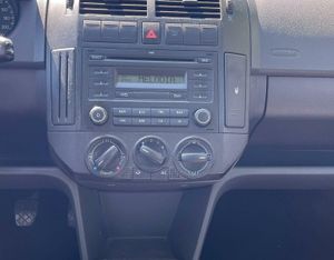 Volkswagen Polo 1.4 80CV - Foto 34