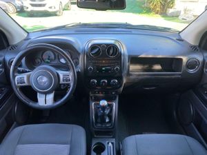 Jeep Compass 2.2 136CV - Foto 8