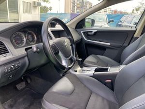 Volvo XC60 2.4 205CV AWD KINETIC AUTO - Foto 9