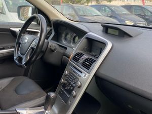 Volvo XC60 2.4 205CV AWD KINETIC AUTO - Foto 37