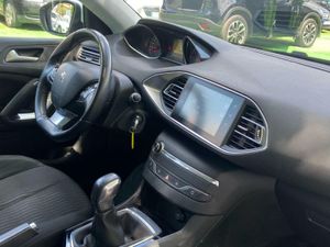 Peugeot 308 1.2 110CV - Foto 13