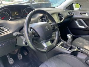 Peugeot 308 1.2 110CV - Foto 8