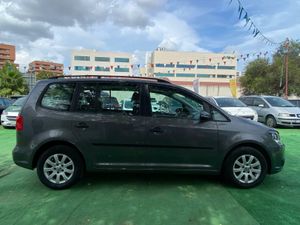 Volkswagen Touran 1.6 105CV - Foto 5