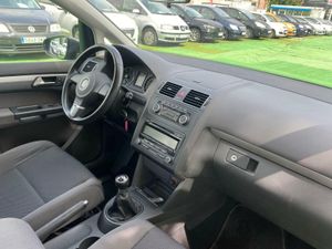 Volkswagen Touran 1.6 105CV - Foto 11