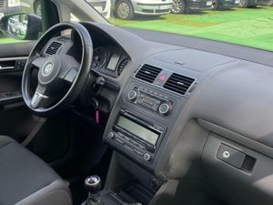 Volkswagen Touran 1.6 105CV - Foto 16