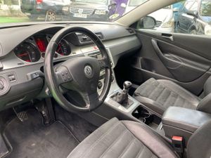 Volkswagen Passat 2.0 170CV - Foto 8