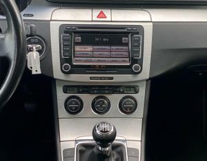 Volkswagen Passat 2.0 170CV - Foto 39
