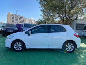 Toyota Auris 1.4 90CV - Foto 6