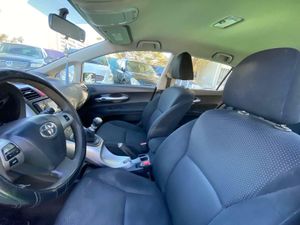 Toyota Auris 1.4 90CV - Foto 9