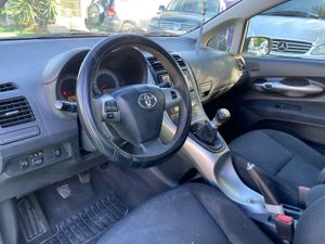 Toyota Auris 1.4 90CV - Foto 30
