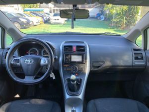 Toyota Auris 1.4 90CV - Foto 14