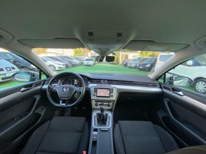 Volkswagen Passat 2.0 150CV - Foto 13