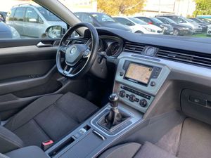 Volkswagen Passat 2.0 150CV - Foto 11