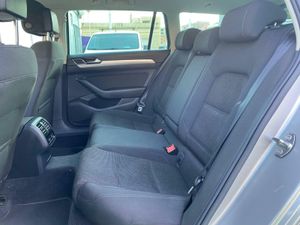Volkswagen Passat 2.0 150CV - Foto 20