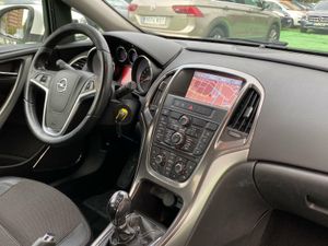 Opel Astra 1.4 140CV - Foto 11