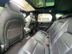 Jaguar F-Pace 2.0 240CV - Foto 28