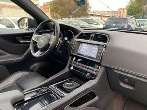 Jaguar F-Pace 2.0 240CV - Foto 50