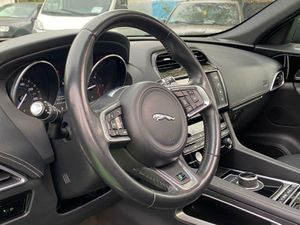 Jaguar F-Pace 2.0 240CV - Foto 9