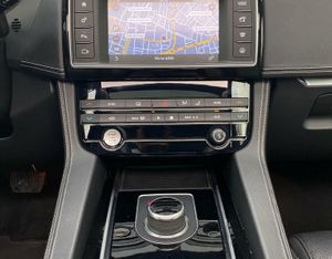Jaguar F-Pace 2.0 240CV - Foto 53