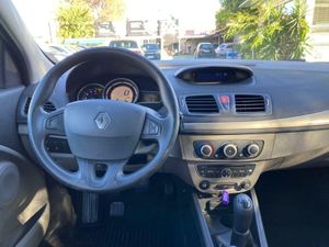 Renault Megane 1.6 100CV - Foto 14