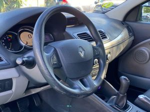 Renault Megane 1.6 100CV - Foto 7