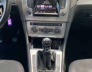 Volkswagen Golf 1.6 105CV - Foto 18