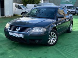 Volkswagen Passat 1.9 100CV - Foto 2