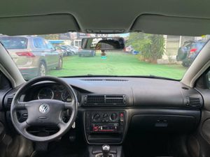 Volkswagen Passat 1.9 100CV - Foto 34