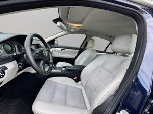 MERCEDES CLASE C C200 CDI AVANTGARDE AUT. - Foto 8