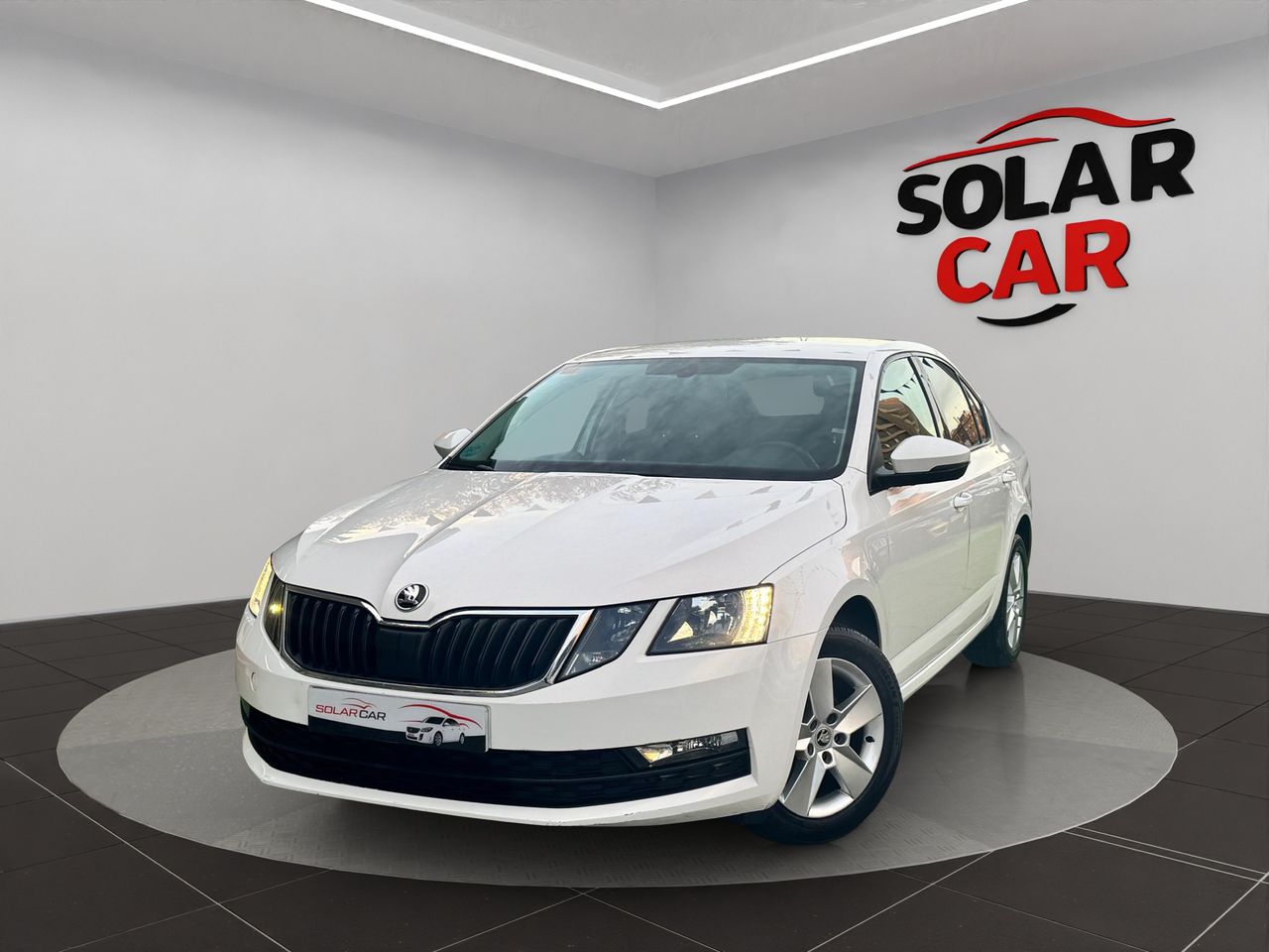 Skoda Octavia 1.6 TDI 85KW 115CV Ambition - Foto 1