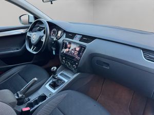 Skoda Octavia 1.6 TDI 85KW 115CV Ambition - Foto 10