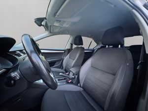 Skoda Octavia 1.6 TDI 85KW 115CV Ambition - Foto 8