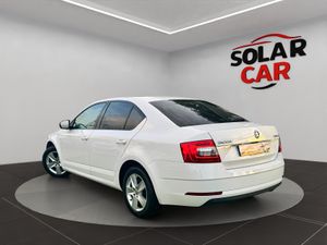 Skoda Octavia 1.6 TDI 85KW 115CV Ambition - Foto 24