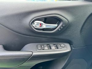 Jeep Cherokee JEEP Cherokee 2.2 CRD 147kW Limited Auto 4x4 AD2 - Foto 20