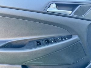 Hyundai Tucson 2.0 CRDi 100 kW (136 CV) 4x4 Go Sky Aut. - Foto 17