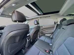 Hyundai Tucson 2.0 CRDi 100 kW (136 CV) 4x4 Go Sky Aut. - Foto 24