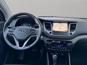 Hyundai Tucson 2.0 CRDi 100 kW (136 CV) 4x4 Go Sky Aut. - Foto 19