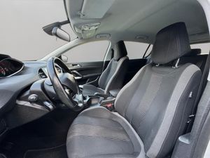 Peugeot 308 5p Style 1.6 BlueHDi 120 - Foto 8