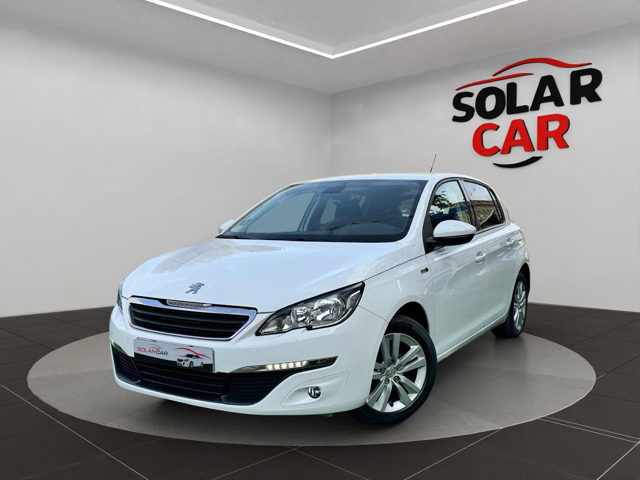 Peugeot 308 5p Style 1.6 BlueHDi 120 - Foto 1