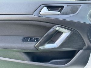 Peugeot 308 5p Style 1.6 BlueHDi 120 - Foto 17