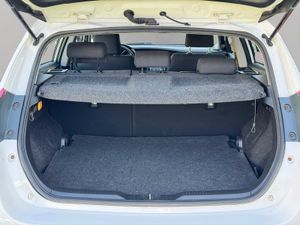 Toyota Auris 1.4 90D Active - Foto 24