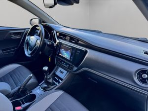 Toyota Auris 1.4 90D Active - Foto 10