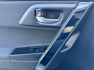 Toyota Auris 1.4 90D Active - Foto 17