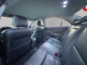 Toyota Avensis 2.0 116CV - Foto 18