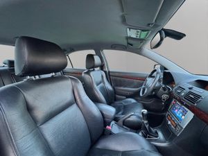 Toyota Avensis 2.0 116CV - Foto 11