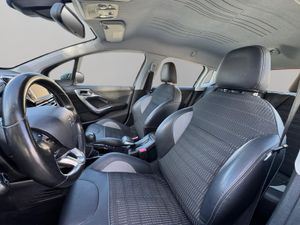 Peugeot 2008 ALL BLUEHDI 100 - Foto 8