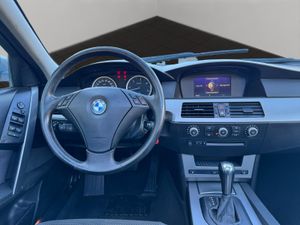BMW Serie 5 525D TOURING - Foto 17