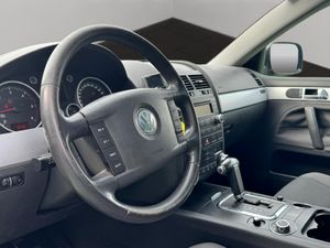 Volkswagen Touareg +Motion R5 TDI 174 CV Tiptronic 6 vel. - Foto 6