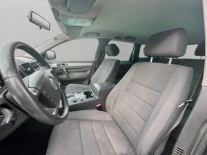 Volkswagen Touareg +Motion R5 TDI 174 CV Tiptronic 6 vel. - Foto 8